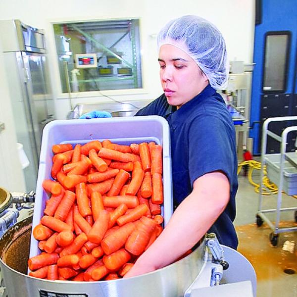 Packaging carrots
